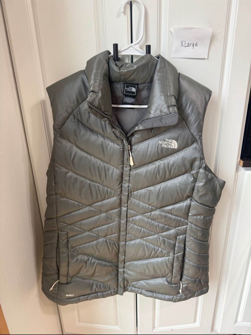 The North Face Metallic Gray Quilted Puffer Vest XL 550 down filled (03)